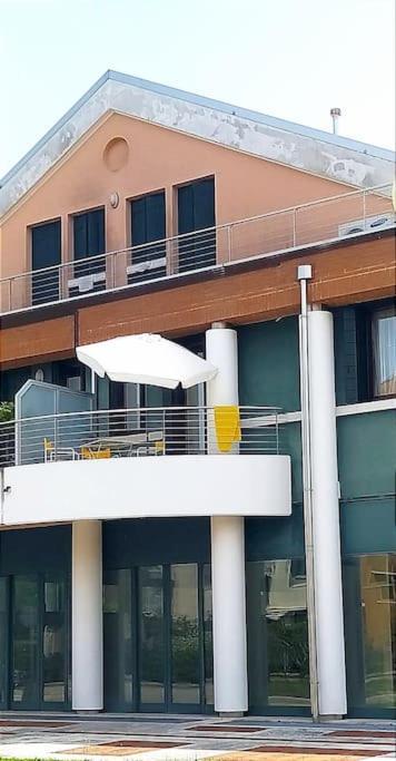 Orizzonte Marino Giallo Angolo Solare Verso La Laguna Cavallino-Treporti Ngoại thất bức ảnh